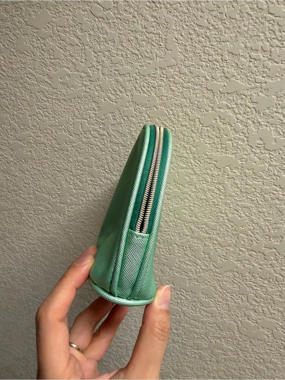 La Mer Green Cosmetic / Makeup Bag